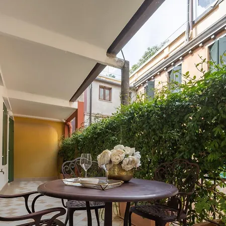 Apartment Venetian Palace R&r