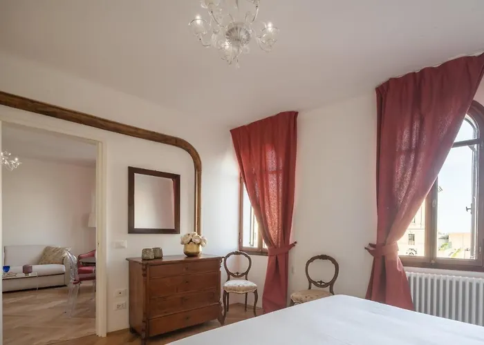 Venetian Palace R&r *