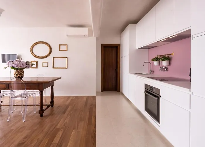 Venetian Palace R&r Apartmán *