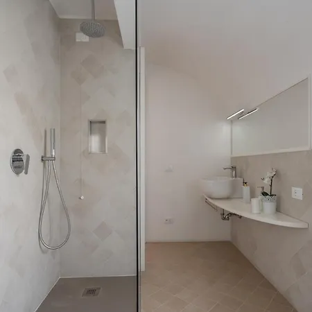 アパート Venetian Palace R&r *